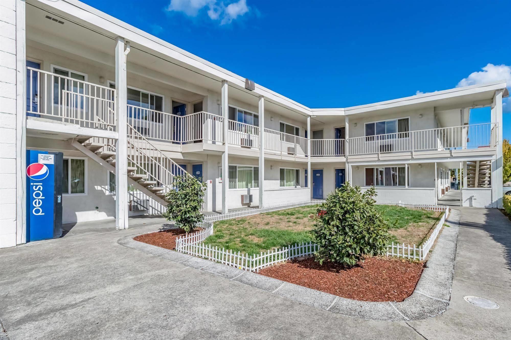 Motel 6-Beaverton, Or Εξωτερικό φωτογραφία